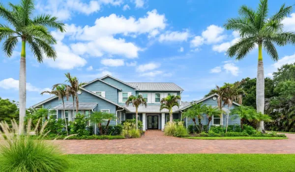 Welcome to 2952 SW Buena Vista Dr in Stuart West
