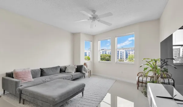 553 NE Third Ave 432 Fort Lauderdale -3