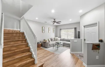 3469 Merrick Ln_004