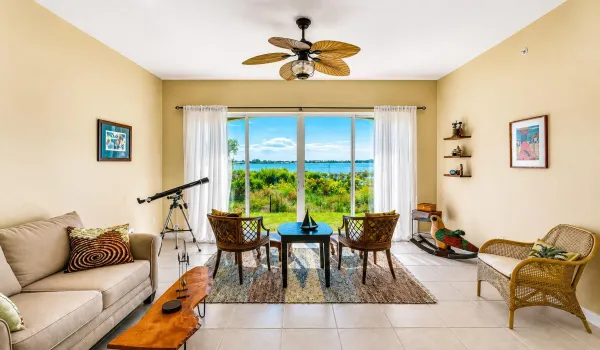 21-105 Florida Room (2)