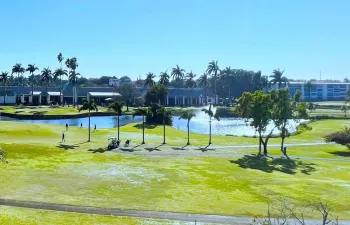 Spectacular Golf/Water/Clubhouse iew