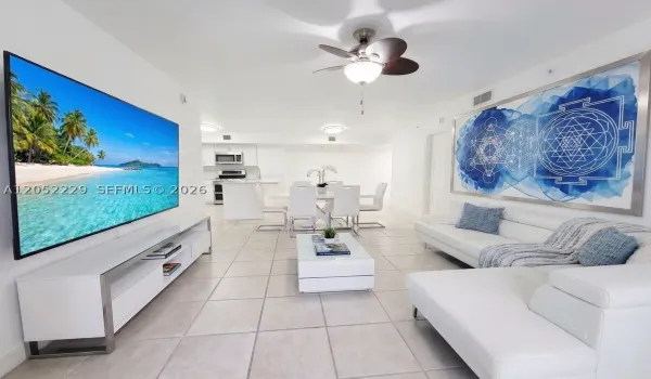 LIVING ROOM/DINING AREA