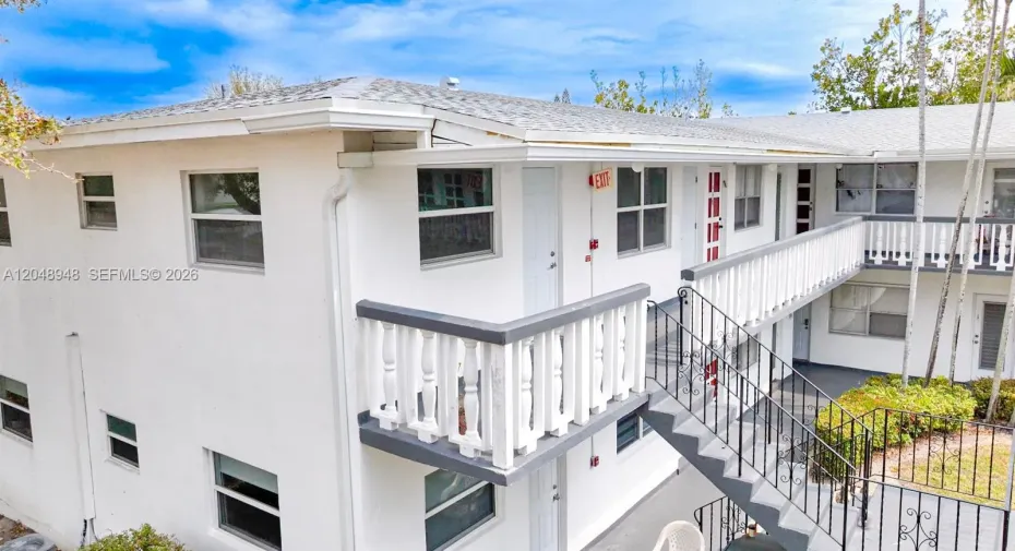 EXTERIOR OF UNIT