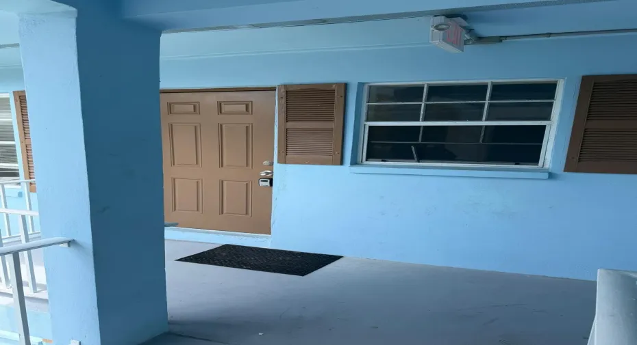 Exterior photo building