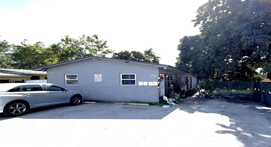 4 Units