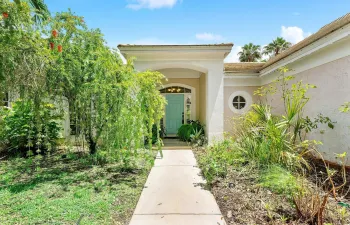 04-3715 Lancewood Place_004