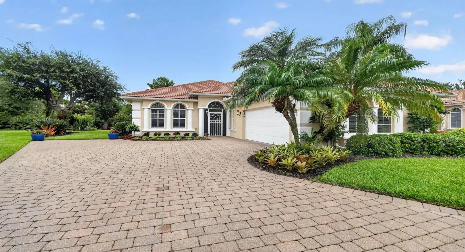 Welcome To 4577 NW Red Bay Circle