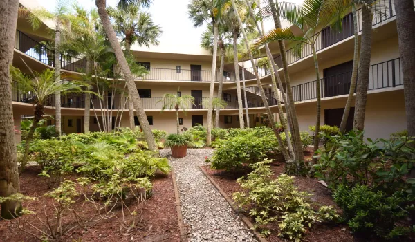 Las Verdes Courtyard
