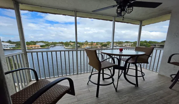 Gorgeous Direct Intracoastal Water Views