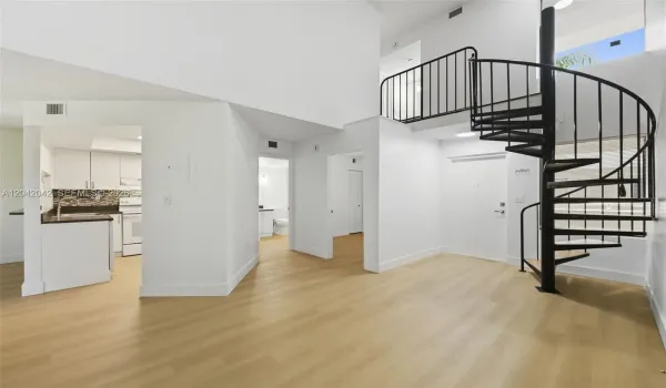 Living/Entertainment