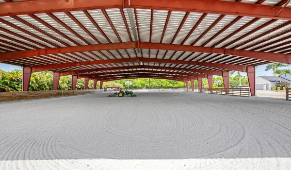 Spectacular covered arena