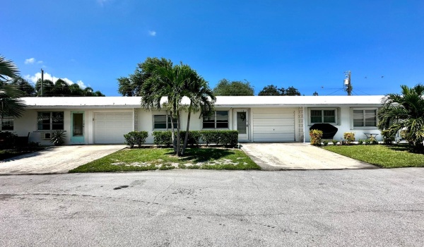 728 Ridge Road Unit 31, Lantana, Florida 33462, 2 Bedrooms Bedrooms, ,1 BathroomBathrooms,Condominium,For Sale,Ridge,1,RX-10915214