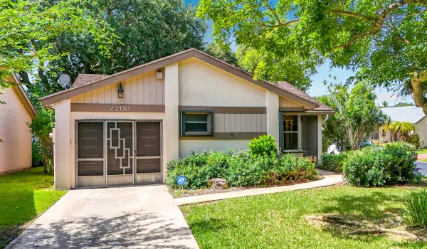 2208 Seagrape Circle-12