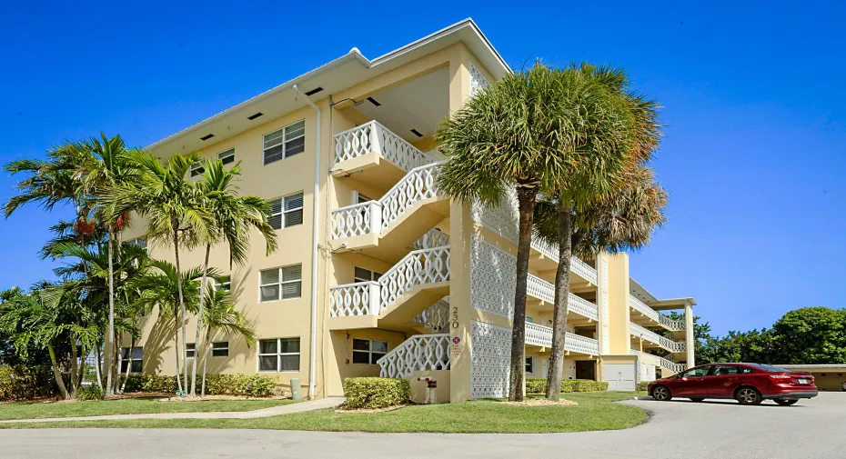 230 N Federal Hwy #305-1