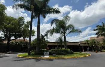 CLUBHOSE ENTRANCE