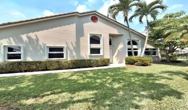 7400 Exterior
