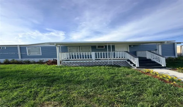 1,456 Sq Ft mobile home (26' X 56') was renovated in 2025