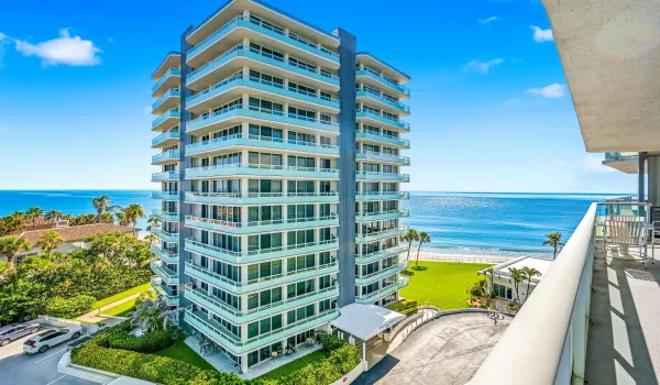 3554 Ocean Drive South - 702-427