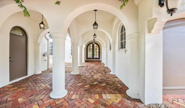 Vestibule Entry