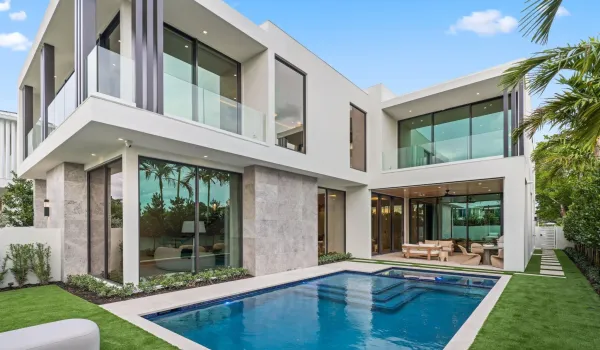 305 Grove Oasis modern