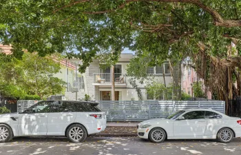 1-web-or-mls-Meridian Ave 11-S1007-001