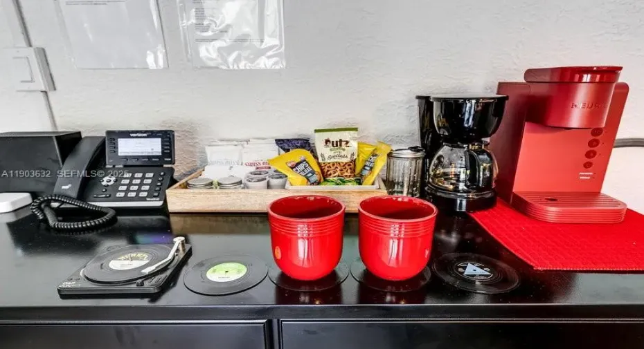 Coffee & Bar Corner