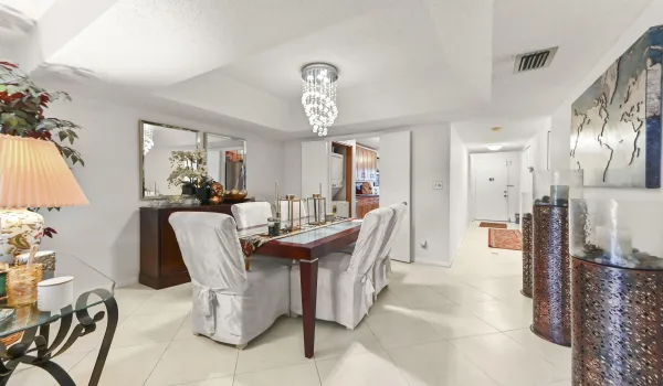 04 Dining Room 02