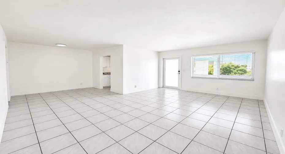 Livingroom/Dinning Room