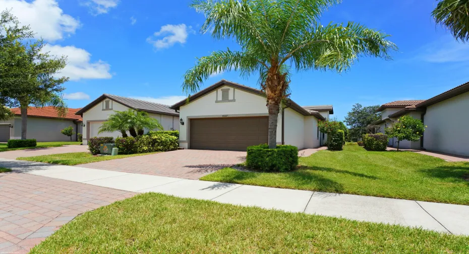 4337 Beauty Leaf Cir 009