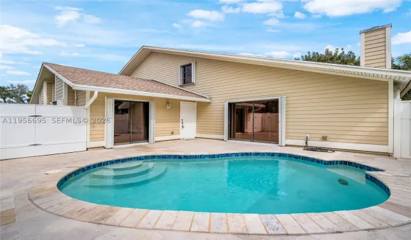 Private pool