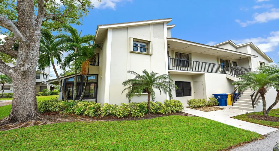 803 Clubhouse Cir-21