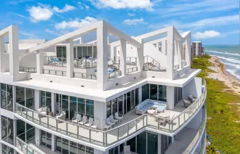 Penthouse 2-story South East Corner