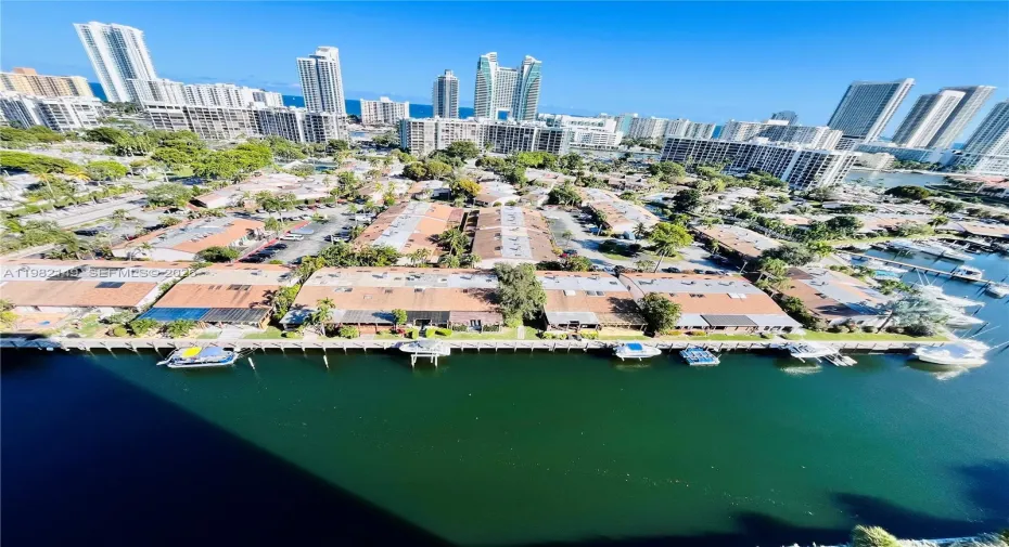 DIRECT WATER VIEWS:OCEAN,CANAL