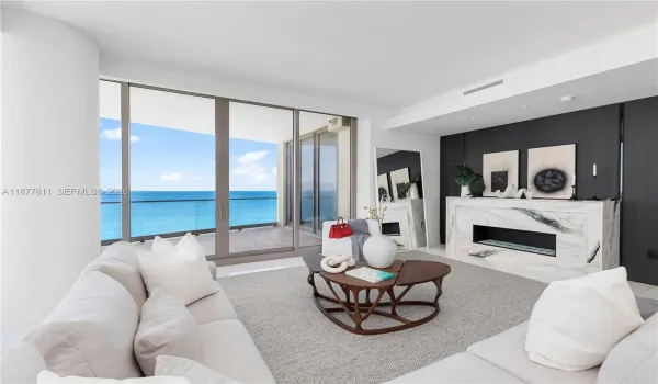 Gorgeous views, working fireplace.
