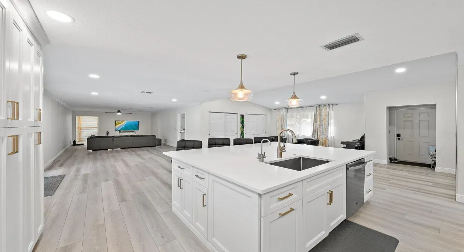 16338 Alexander Run-7