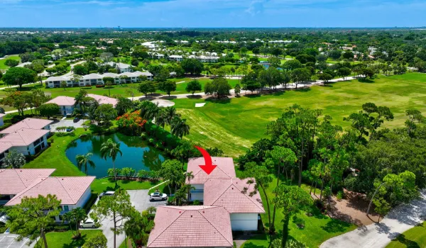GOLF & LAKE VIEWS