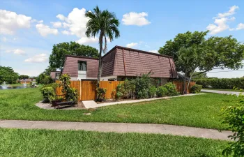 02-7683 Courtyard Run W, Boca Raton-3