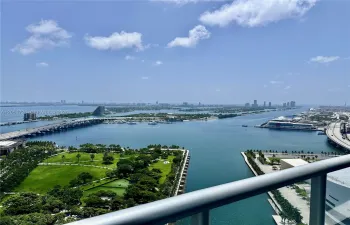Amazing direct water view!