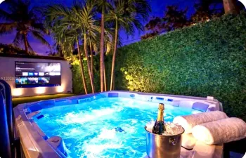 9 person Hot Tub