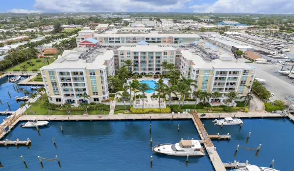 806 Winward Way #213