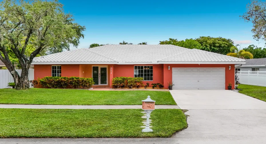 851 E Plantation Circle-9