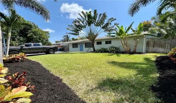 Front yard view