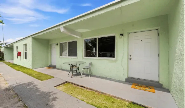 166 SW 3rd St_031