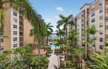 Waterviews from every Room
