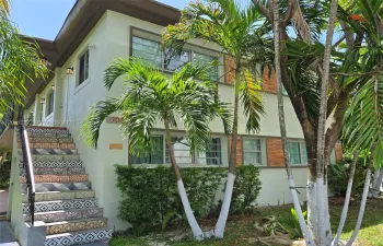 Garden building front