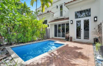 1362 Bayview Dr-8