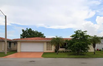 4914 NW 49th Road - Front of House (upda