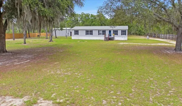 02-Front Yard