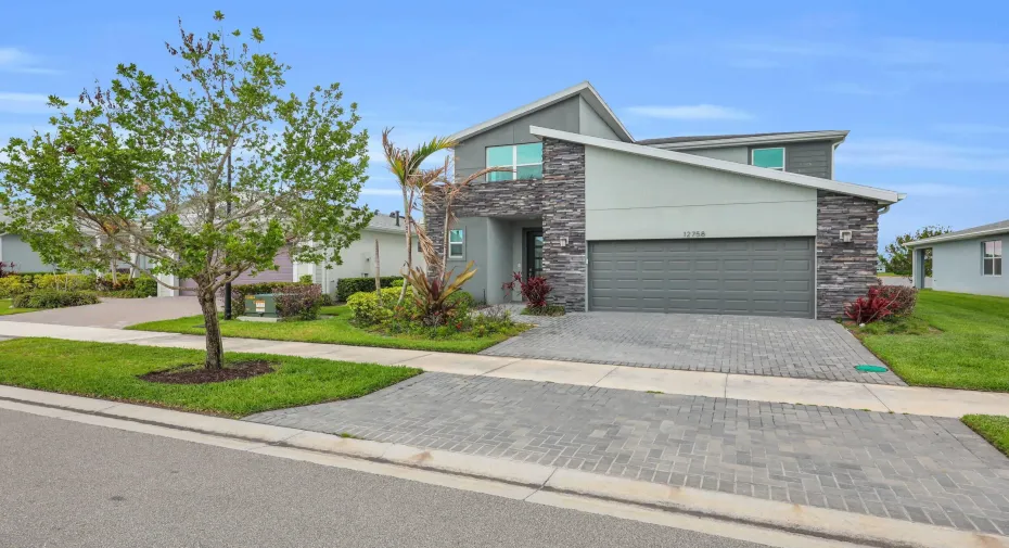 12758 SW Phoenix Drive,