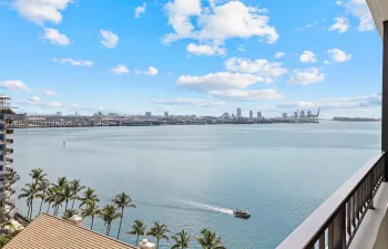 Incredible, direct water views!